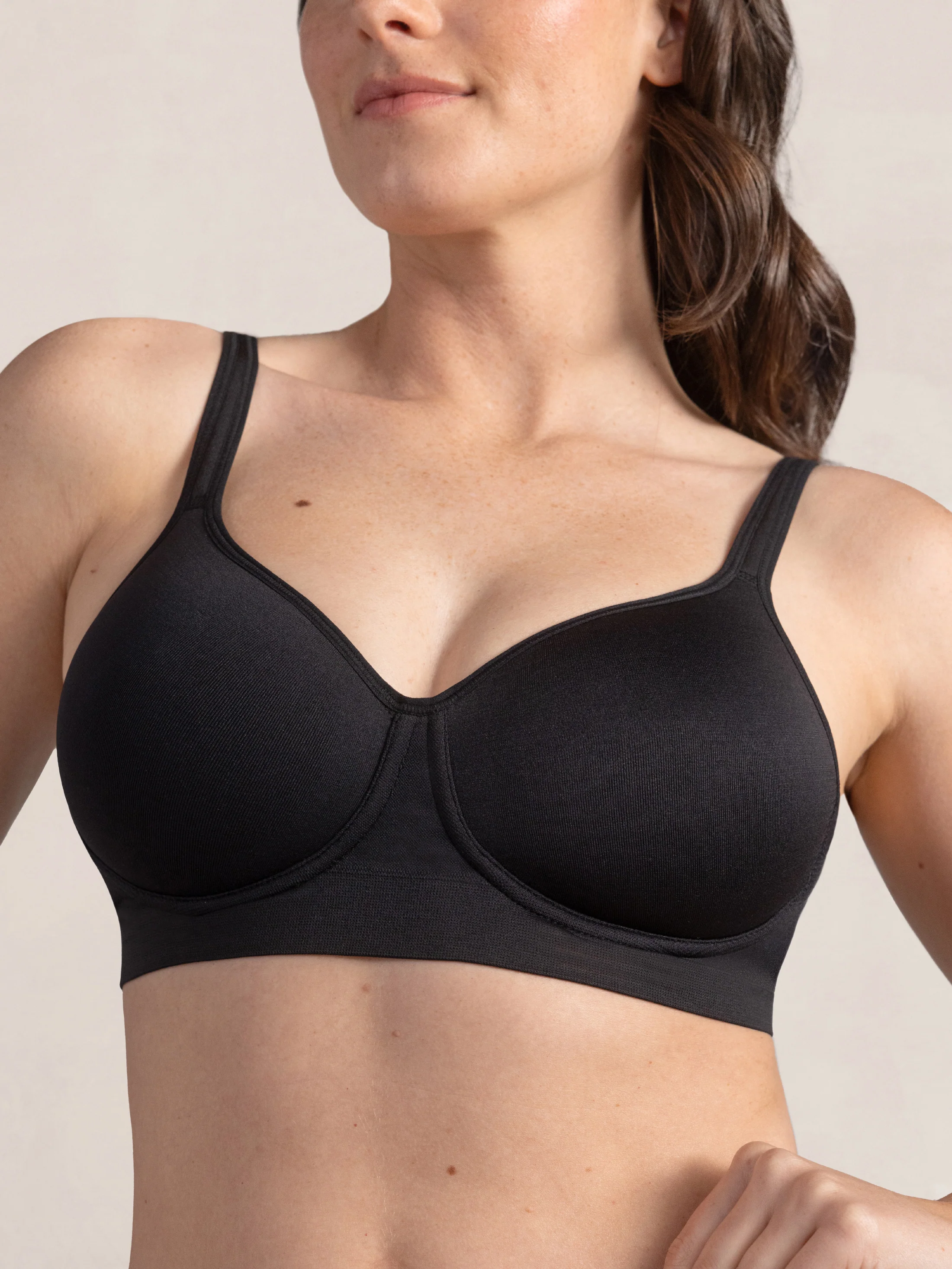 Truekind Wireless Lift T-Shirt Bra black