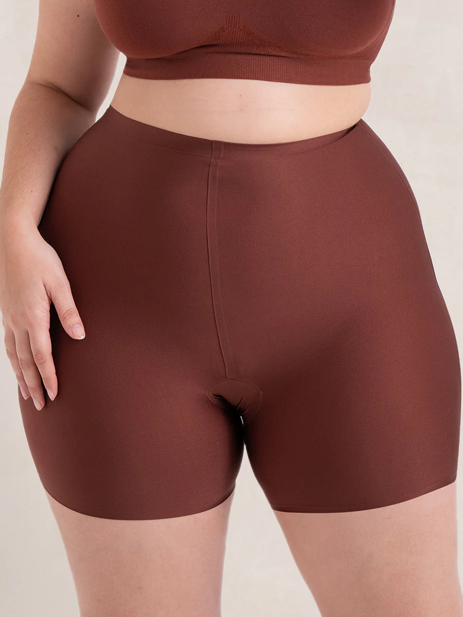 Truekind Seamless Stretch Mid-Waist Short chocolate